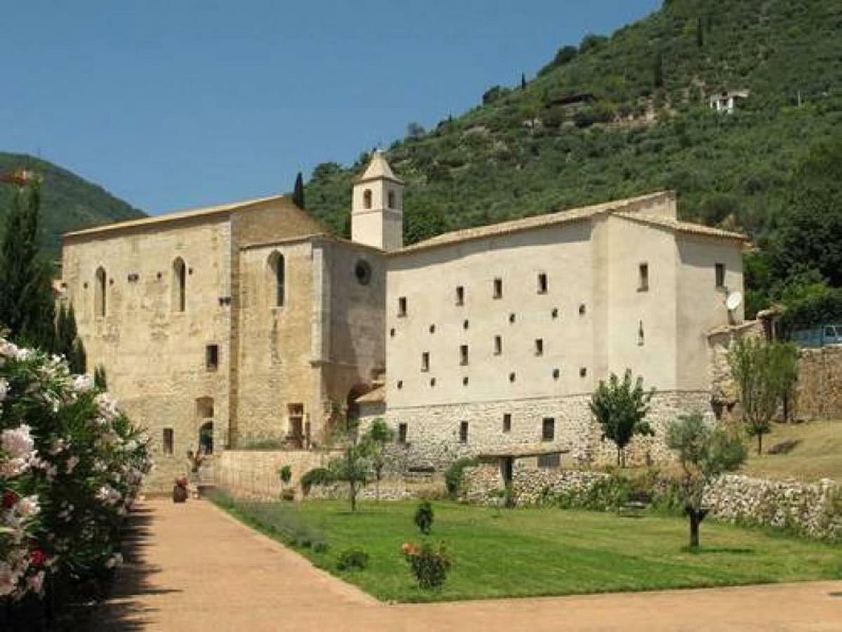Arcobaleno Apartment Fondi Exterior foto